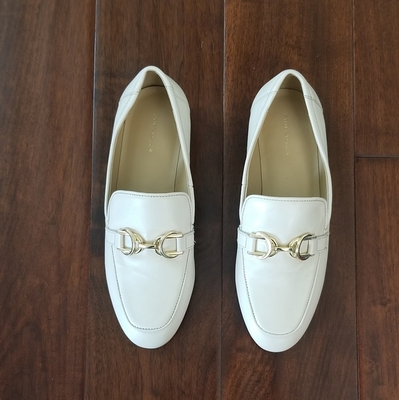 ANN TAYLOR Chain Bit Leather Loafers - Pearl Shadow Cream - Size 6 - Picture 1 of 8